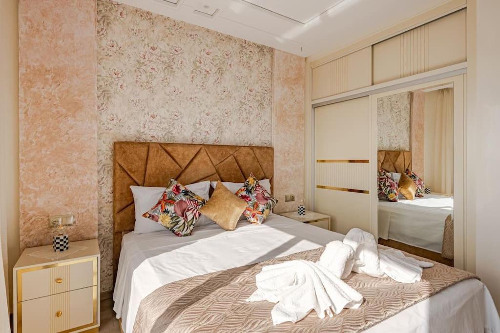 Royale Duplexe Pleine Centre Tanger Apartment Luaran gambar