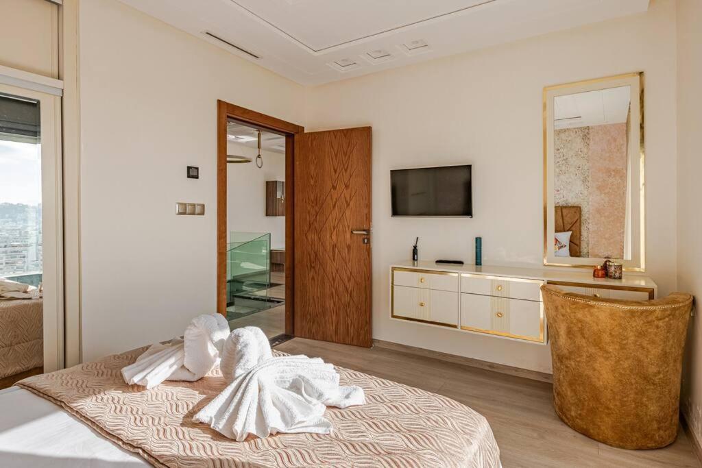 Royale Duplexe Pleine Centre Tanger Apartment Luaran gambar