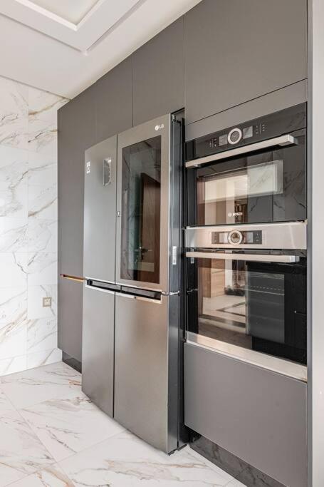 Royale Duplexe Pleine Centre Tanger Apartment Luaran gambar