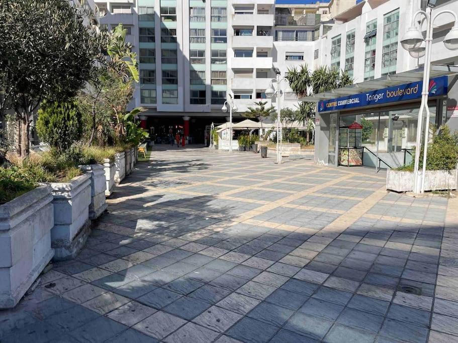 Royale Duplexe Pleine Centre Tanger Apartment Luaran gambar