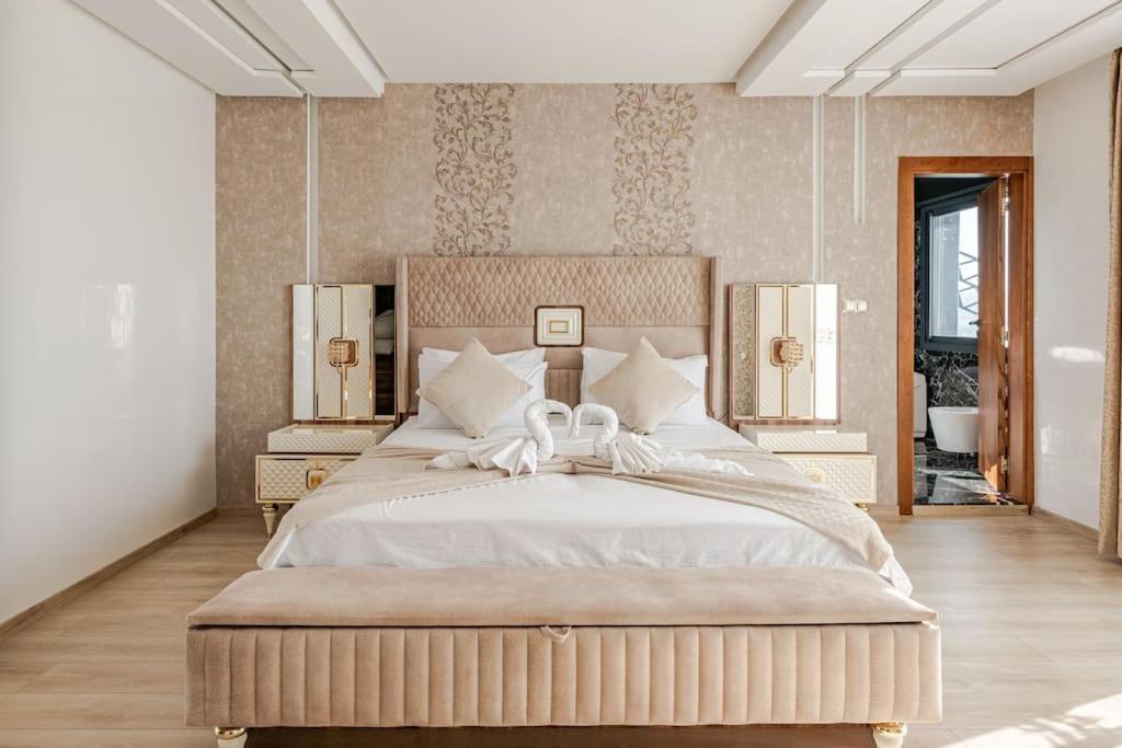 Royale Duplexe Pleine Centre Tanger Apartment Luaran gambar