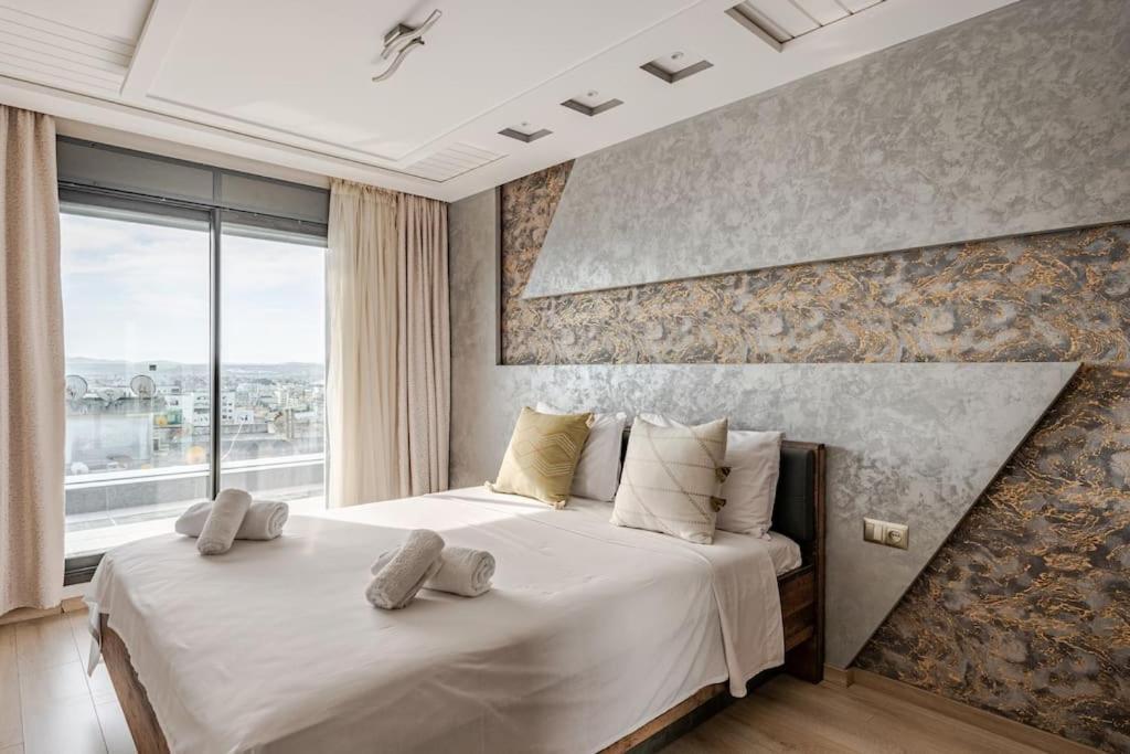 Royale Duplexe Pleine Centre Tanger Apartment Luaran gambar