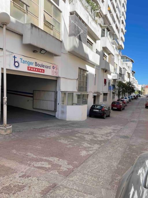 Royale Duplexe Pleine Centre Tanger Apartment Luaran gambar