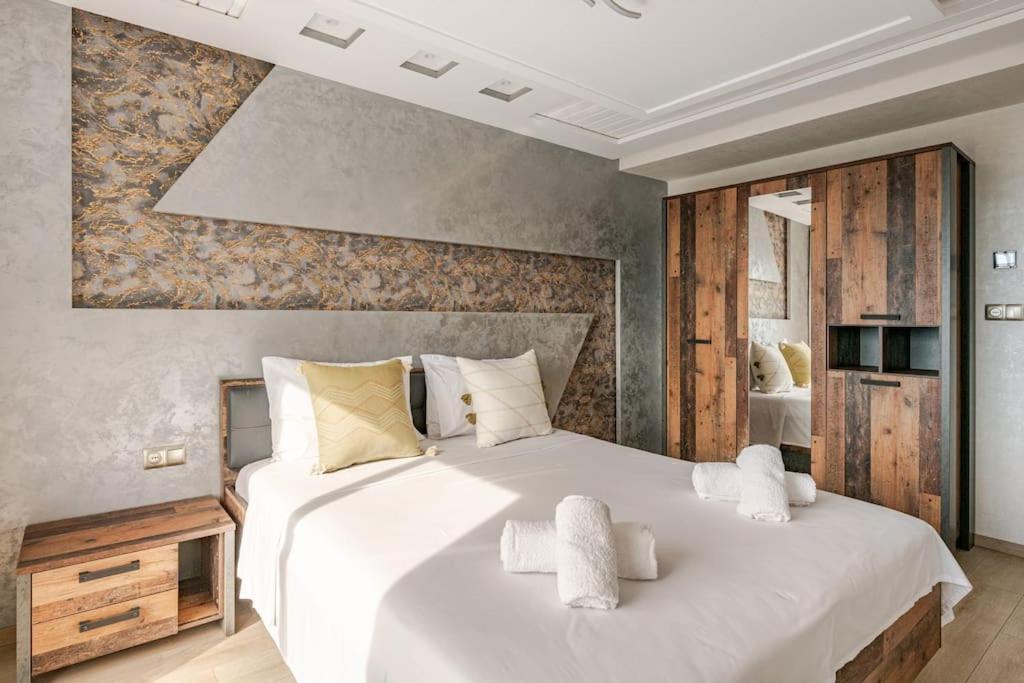 Royale Duplexe Pleine Centre Tanger Apartment Luaran gambar