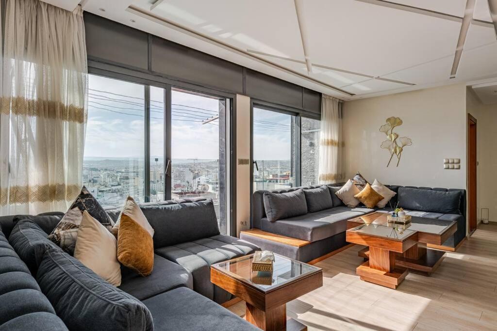 Royale Duplexe Pleine Centre Tanger Apartment Luaran gambar